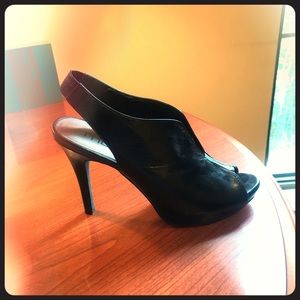 Super sexy 4-inch heels.